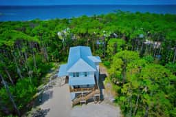 557 E Pine Ave - SGI